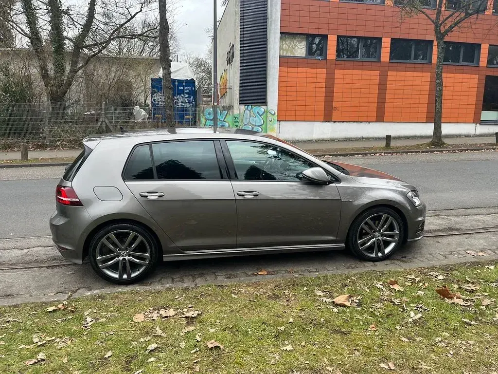Gebraucht VW Golf VII Cup 110 PS (80 kW) 2015 Grau Limousine