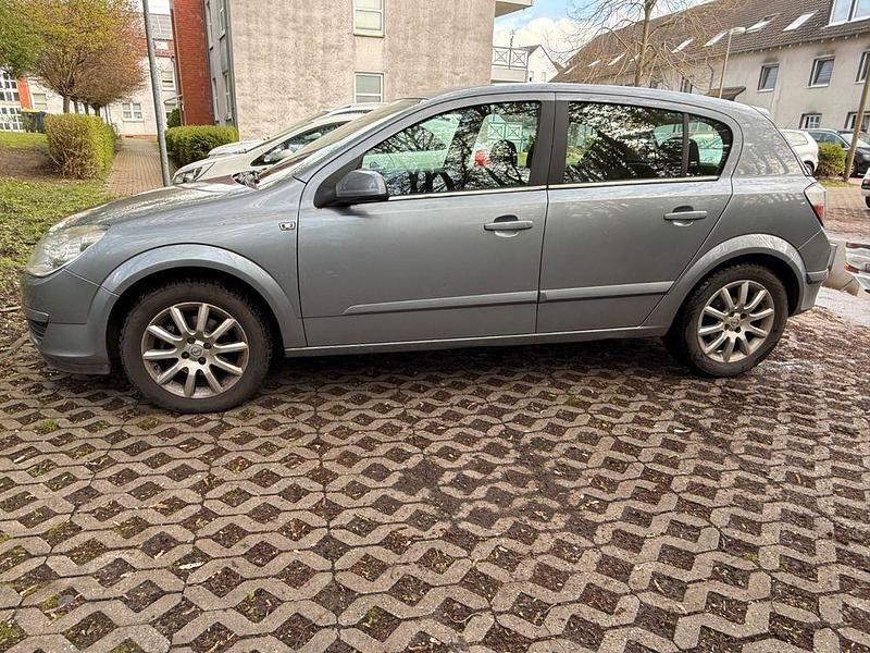 Gebraucht Opel Astra 90 PS (66 kW) 2004 Grau Limousine
