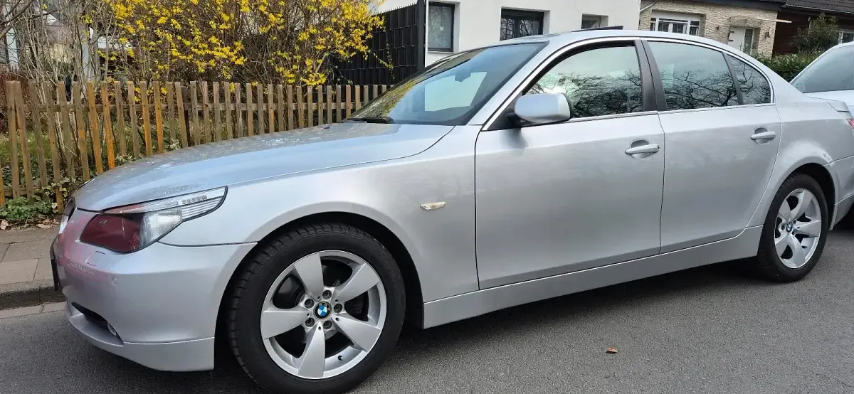 Gebraucht BMW 520 177 PS (130 kW) 2005 Silber Limousine