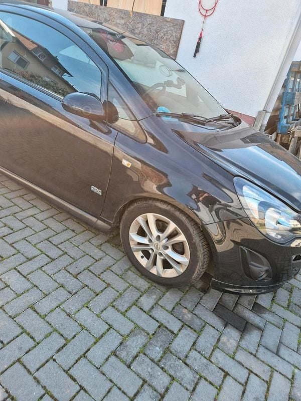 Gebraucht Opel Corsa 120 PS (88 kW) 2014 Schwarz Kleinwagen