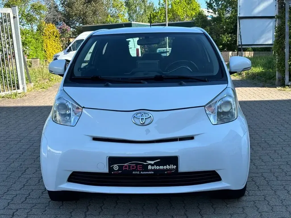 Gebraucht Toyota iQ 68 PS (50 kW) 2009 Weiß Kleinwagen