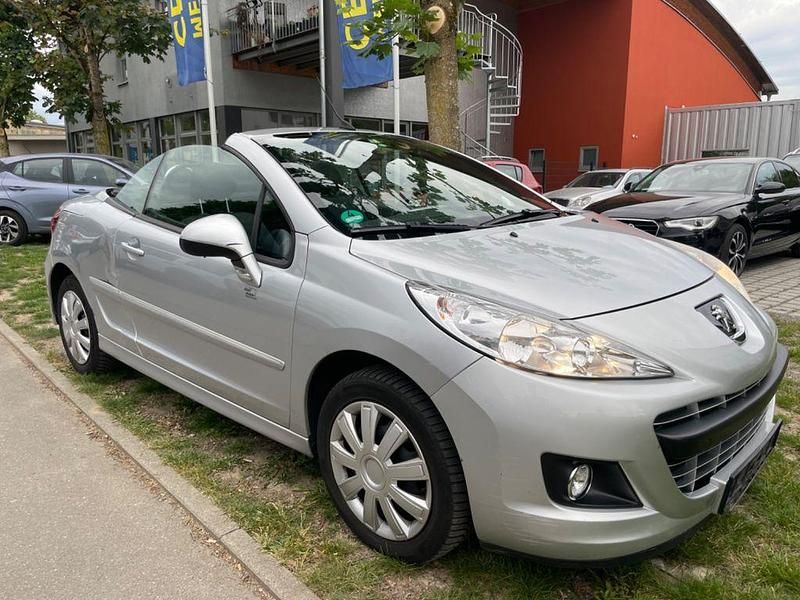 Gebraucht Peugeot 207 CC Active 120 PS (88 kW) 2013 Grau Cabrio