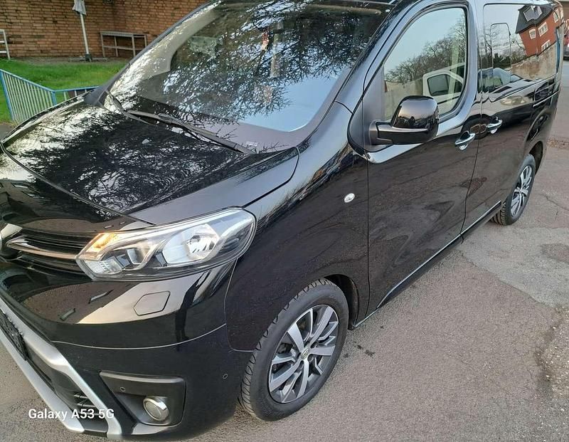Gebraucht Toyota Proace Comfort 120 PS (88 kW) 2019 Schwarz Van / Kleinbus