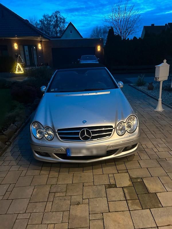 Silber Gebraucht 2007 Mercedes CLK280 Cabrio | 8.250 € (Fairer Preis) - Bild 1/4