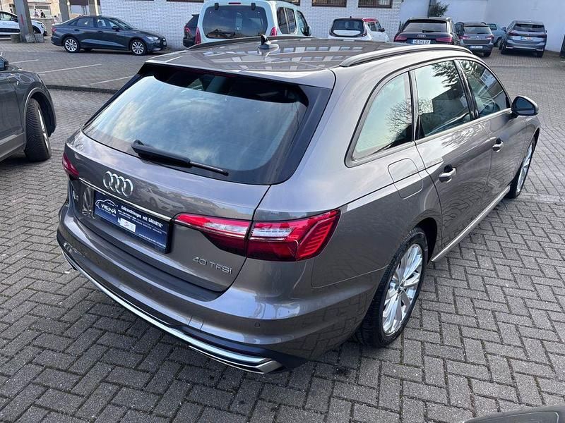 Gebraucht Audi A4 Advanced Plus 204 PS (150 kW) 2022 Grau Kombi