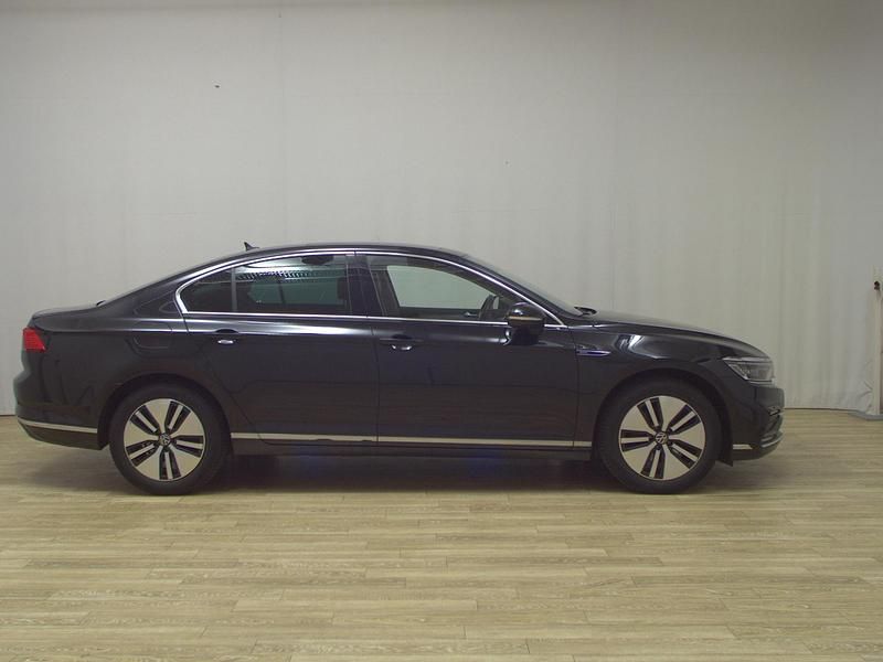 Gebraucht VW Passat GTE 218 PS (160 kW) 2021 Schwarz Limousine