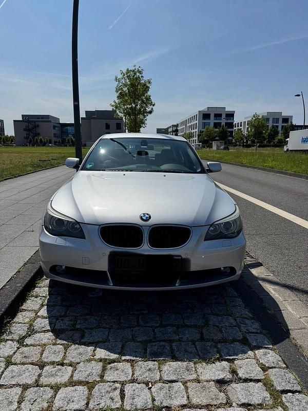 Silber Gebraucht 2006 BMW 520 Limousine | 4.000 € (Guter Preis) - Bild 1/4
