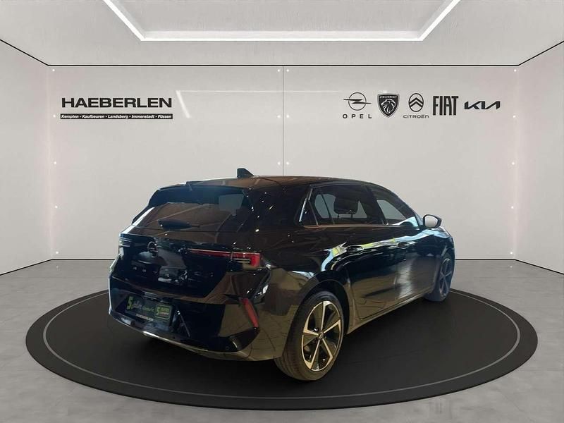 Gebraucht Opel Astra Elegance 110 PS (80 kW) 2023 Diamant schwarz/karbon schwarz Limousine