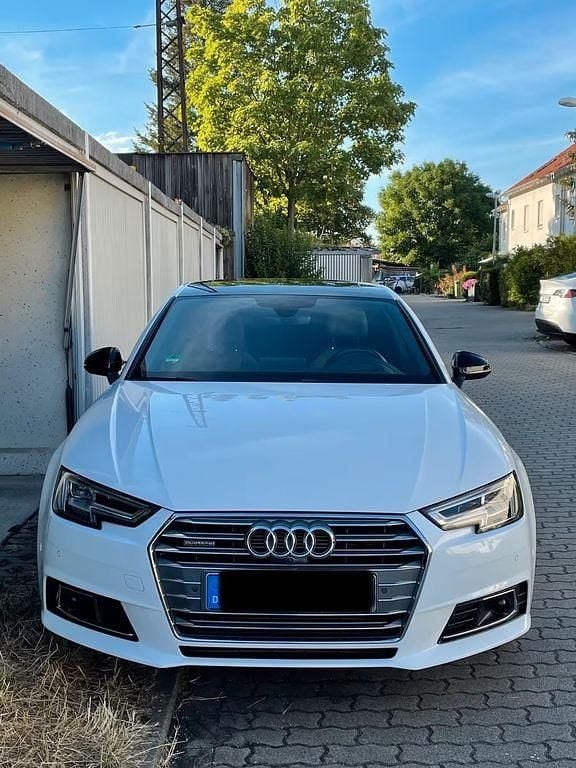 Weiß Gebraucht 2015 Audi A4 Ambiente Limousine | 18.400 € (Fairer Preis) - Bild 1/4