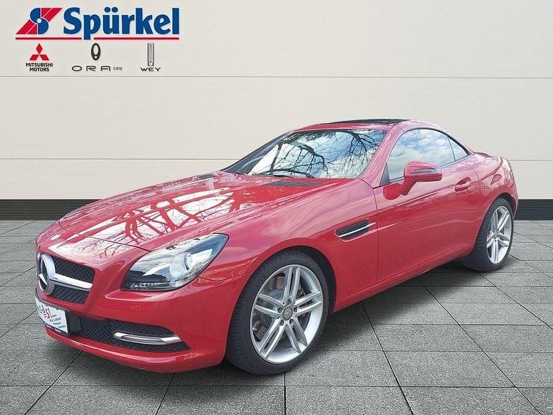 Rot Gebraucht 2015 Mercedes SLK200 Cabrio | 19.980 € (Guter Preis) - Bild 1/4