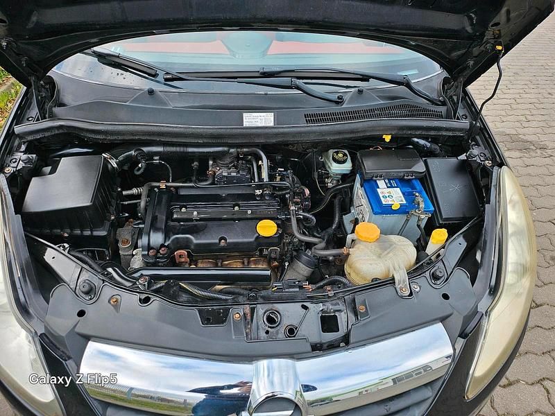 Gebraucht Opel Corsa 90 PS (66 kW) 2008 Schwarz Kleinwagen