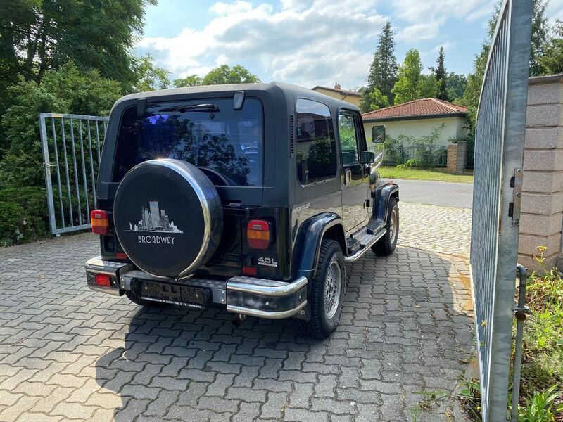 Gebraucht Jeep Wrangler 184 PS (135 kW) 1993 Schwarz SUV