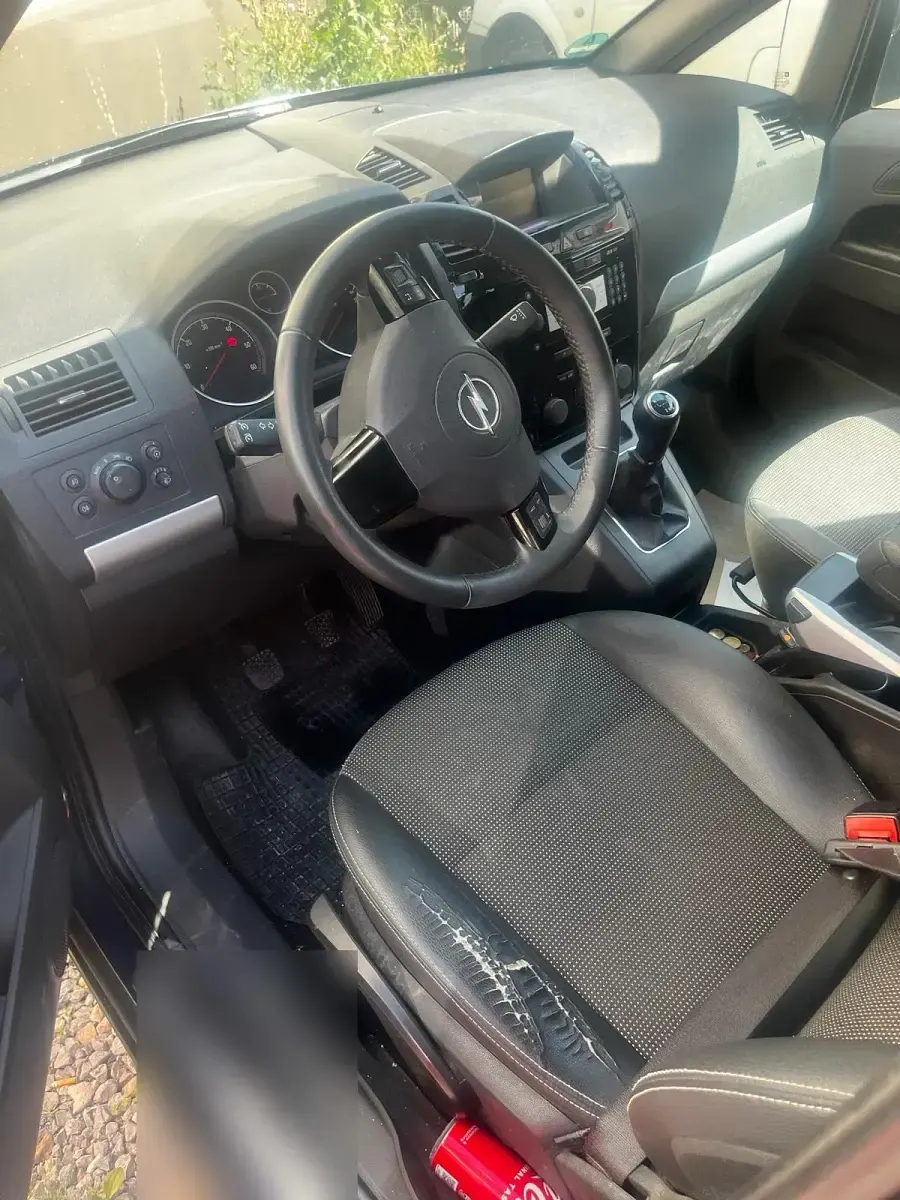 Gebraucht Opel Zafira 116 PS (85 kW) 2011 Blau Van / Kleinbus