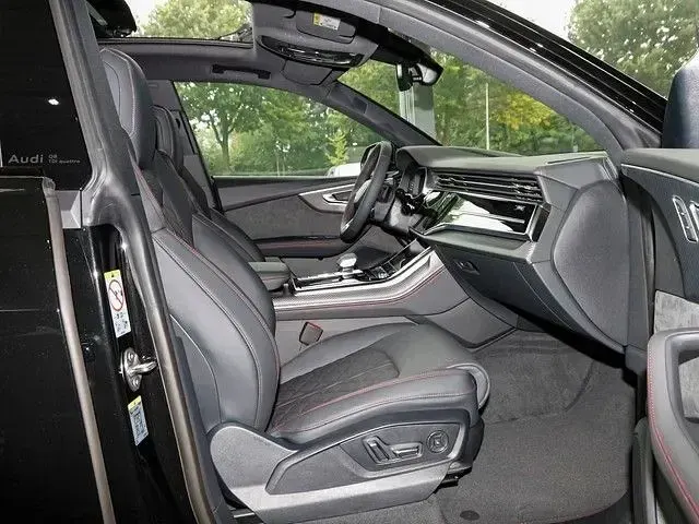 Gebraucht Audi Q8 S-Line 286 PS (210 kW) 2025 Mythosschwarz metallic SUV