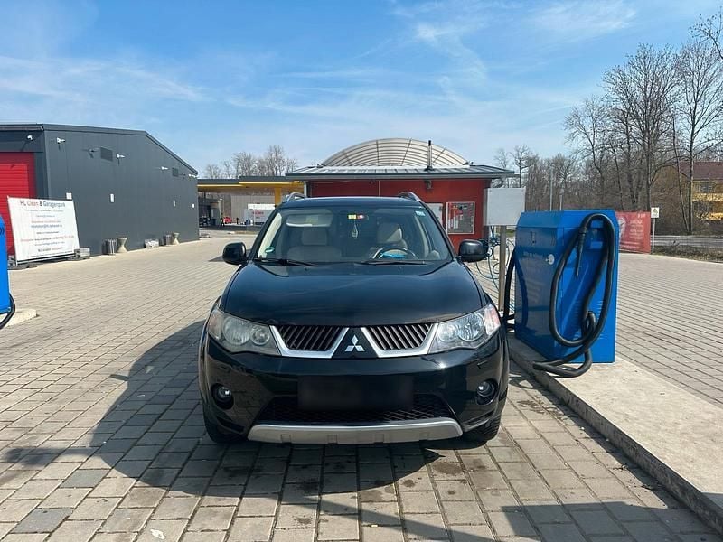 Gebraucht Mitsubishi Outlander 156 PS (114 kW) 2008 Schwarz SUV