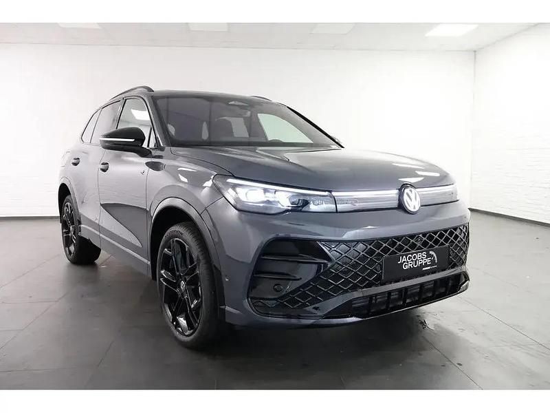 Gebraucht VW Tiguan Style 142 PS (104 kW) 2025 Grau SUV