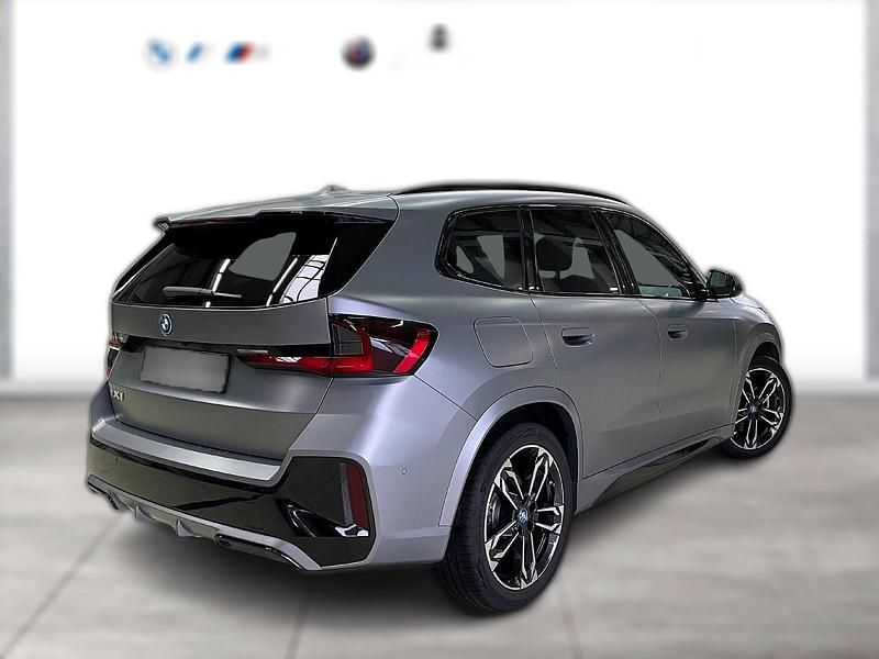 Gebraucht BMW iX1 M Sport 230 kW (313 PS) 2022 Grau metallic SUV