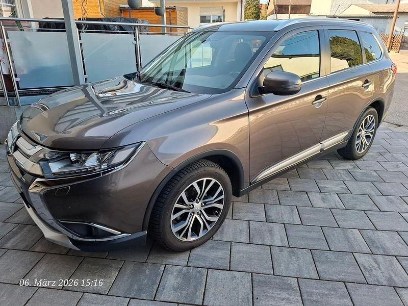 Gebraucht Mitsubishi Outlander 150 PS (110 kW) 2016 Braun SUV