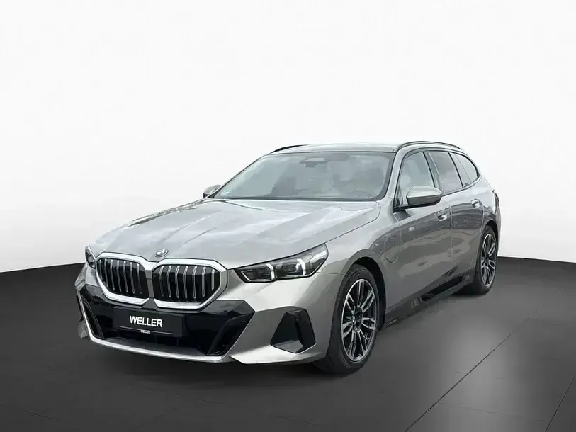 Gebraucht BMW 550e M Sport 489 PS (359 kW) 2025 Grau Limousine