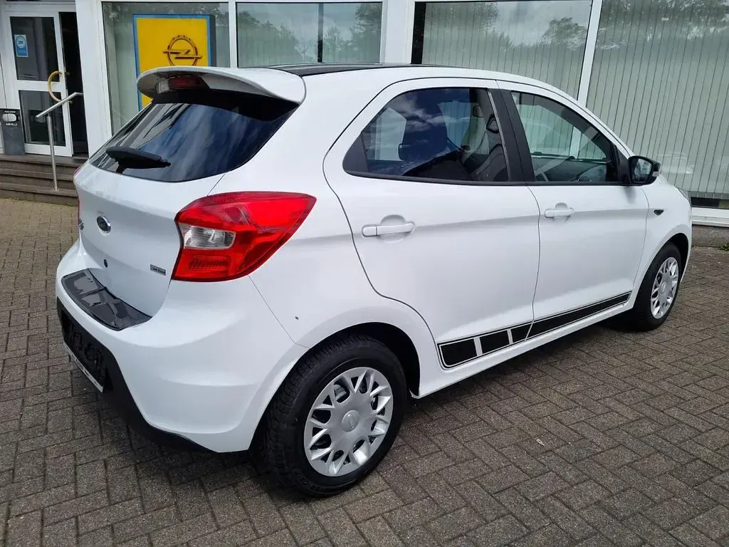 Gebraucht Ford Ka Plus 86 PS (63 kW) 2018 Weiß Kleinwagen