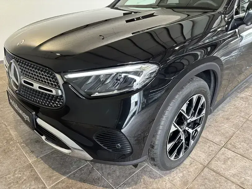 Gebraucht Mercedes GLC200 Avantgarde 163 PS (119 kW) 2026 Schwarz SUV