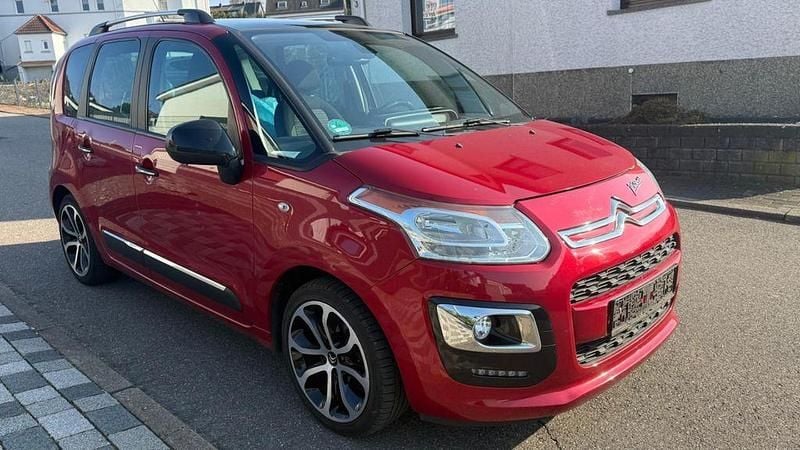 Gebraucht Citroën C3 Picasso Exclusive 99 PS (72 kW) 2016 Rot Van / Kleinbus