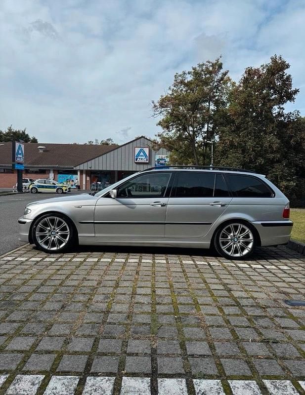 Gebraucht BMW 330 M Sport 231 PS (169 kW) 2005 Silber Kombi