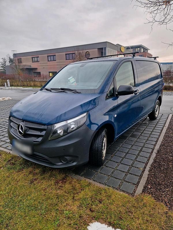 Blau Gebraucht 2018 Mercedes Vito Van | 14.800 € (Superpreis) - Bild 1/4