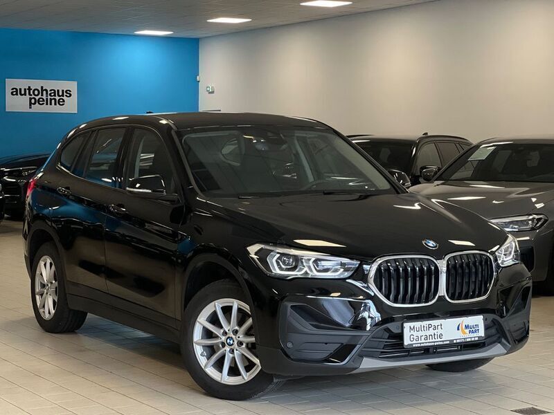 Schwarz ii Gebraucht 2022 BMW X1 Advantage SUV | 25.697 € (Guter Preis) - Bild 1/4