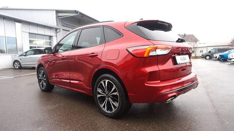 Gebraucht Ford Kuga ST-Line X 224 PS (164 kW) 2021 Rot SUV