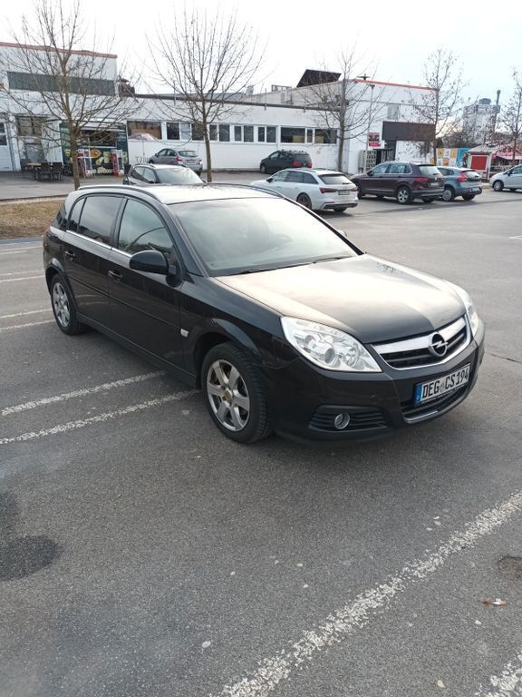 Gebraucht Opel Signum 150 PS (110 kW) 2006 Schwarz Kleinwagen
