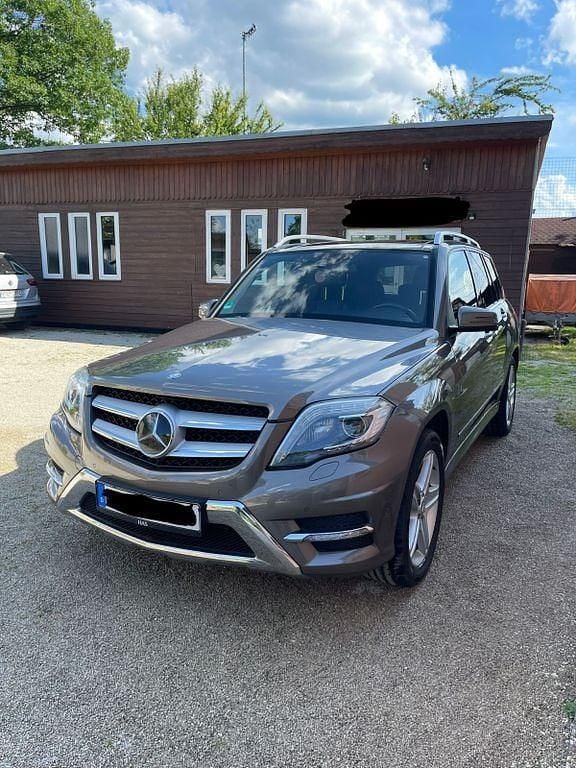Braun Gebraucht 2013 Mercedes GLK220 SUV | 17.000 € (Fairer Preis) - Bild 1/4