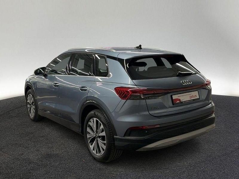 Gebraucht Audi Q4 e-tron Ambiente 150 kW (204 PS) 2022 Geysirblau metallic SUV