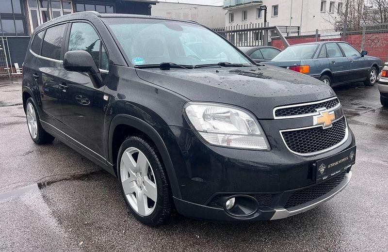 Gebraucht Chevrolet Orlando 141 PS (103 kW) 2013 Van / Kleinbus
