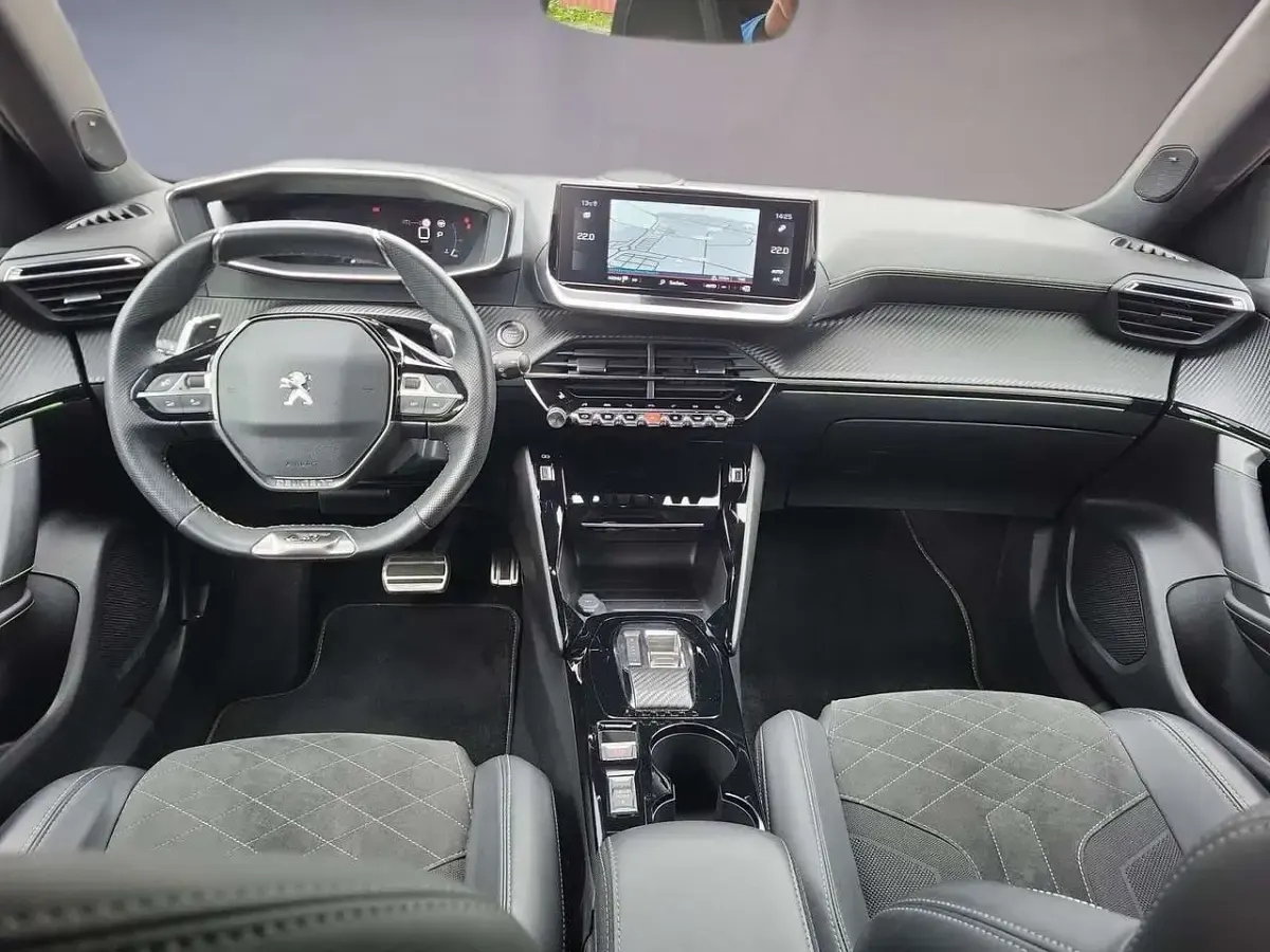 Gebraucht Peugeot 2008 GT 155 PS (114 kW) 2022 Lackierung orange fusion/typ a SUV