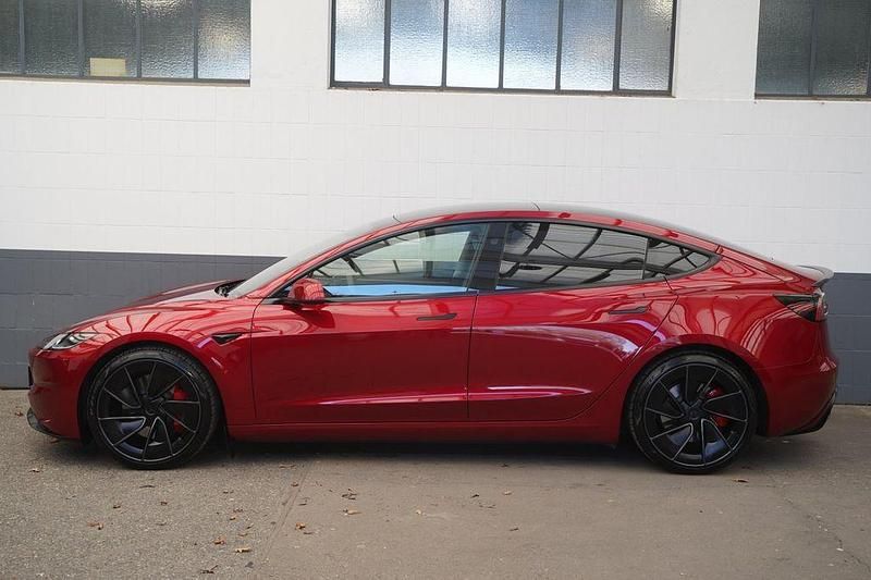 Gebraucht Tesla Model 3 Performance 461 kW (627 PS) 2024 Rot Limousine
