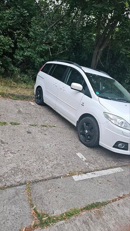 Weiß Gebraucht 2009 Mazda 5 Van / Kleinbus | 2.000 € (Guter Preis) - Bild 1/4