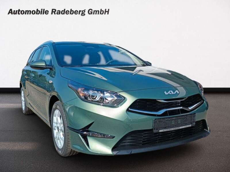 Experience green Neu 2024 Kia Ceed Limousine | 25.660 € (Etwas zu teuer) - Bild 1/4