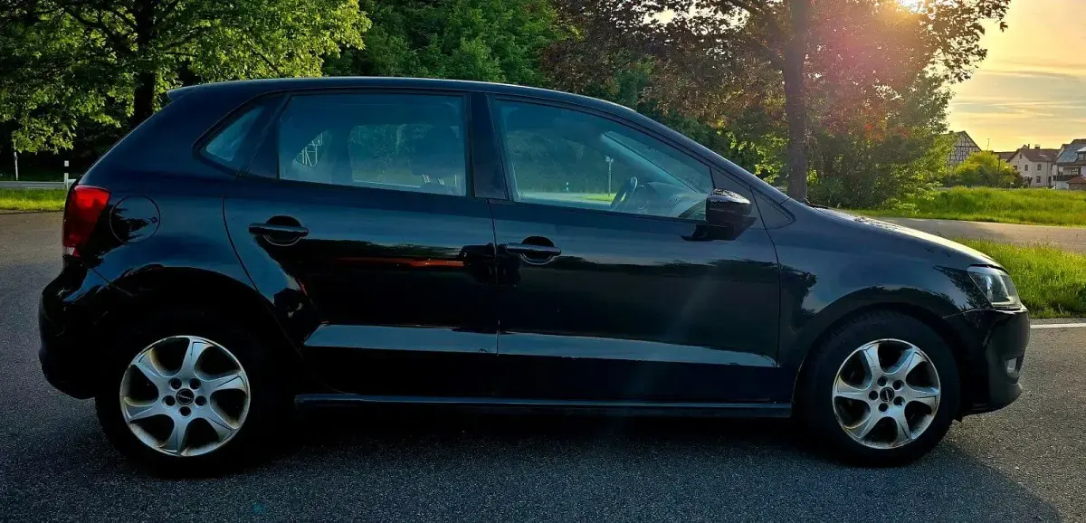 Gebraucht VW Polo 90 PS (66 kW) 2012 Schwarz Kleinwagen