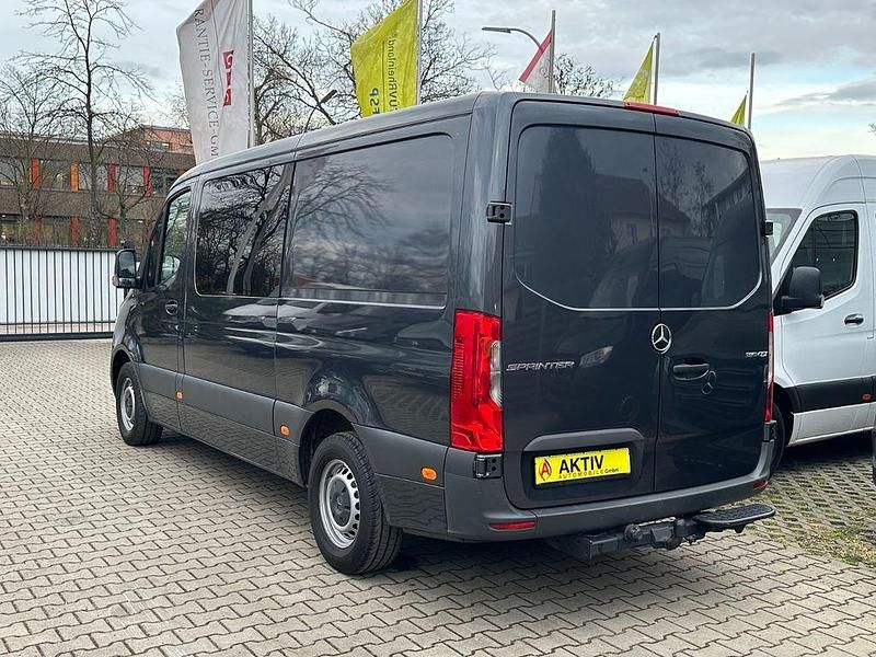 Gebraucht Mercedes Sprinter 163 PS (119 kW) 2021 Grau Van