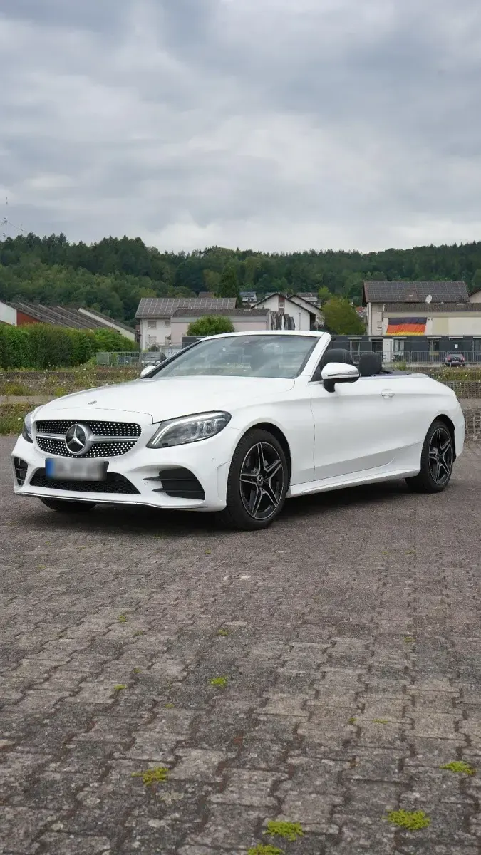Gebraucht Mercedes C200 AMG 184 PS (135 kW) 2019 Weiß Cabrio