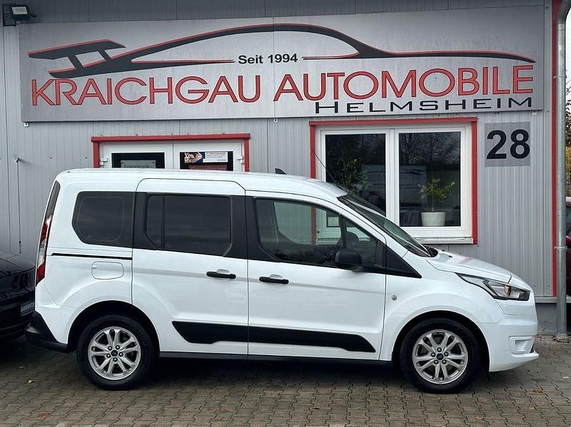 Gebraucht Ford Tourneo Connect 99 PS (72 kW) 2022 Weiß Van / Kleinbus