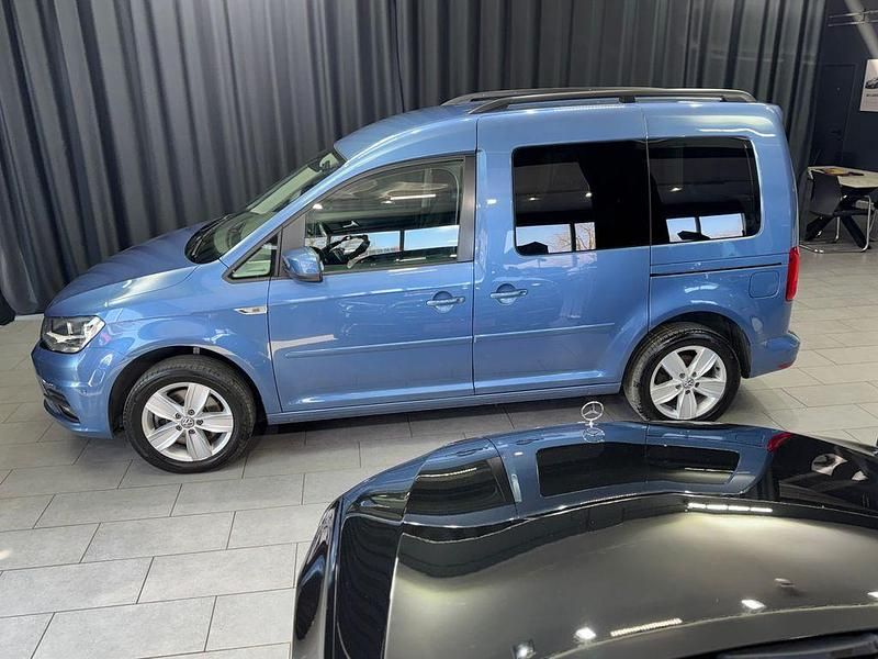 Gebraucht VW Caddy Comfortline 125 PS (91 kW) 2017 Blau Van / Kleinbus