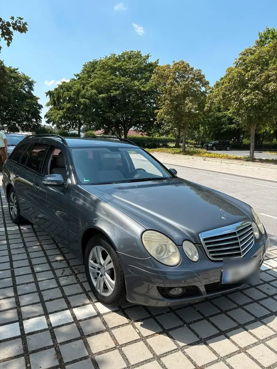 Gebraucht Mercedes E220 170 PS (125 kW) 2006 Grau Kombi