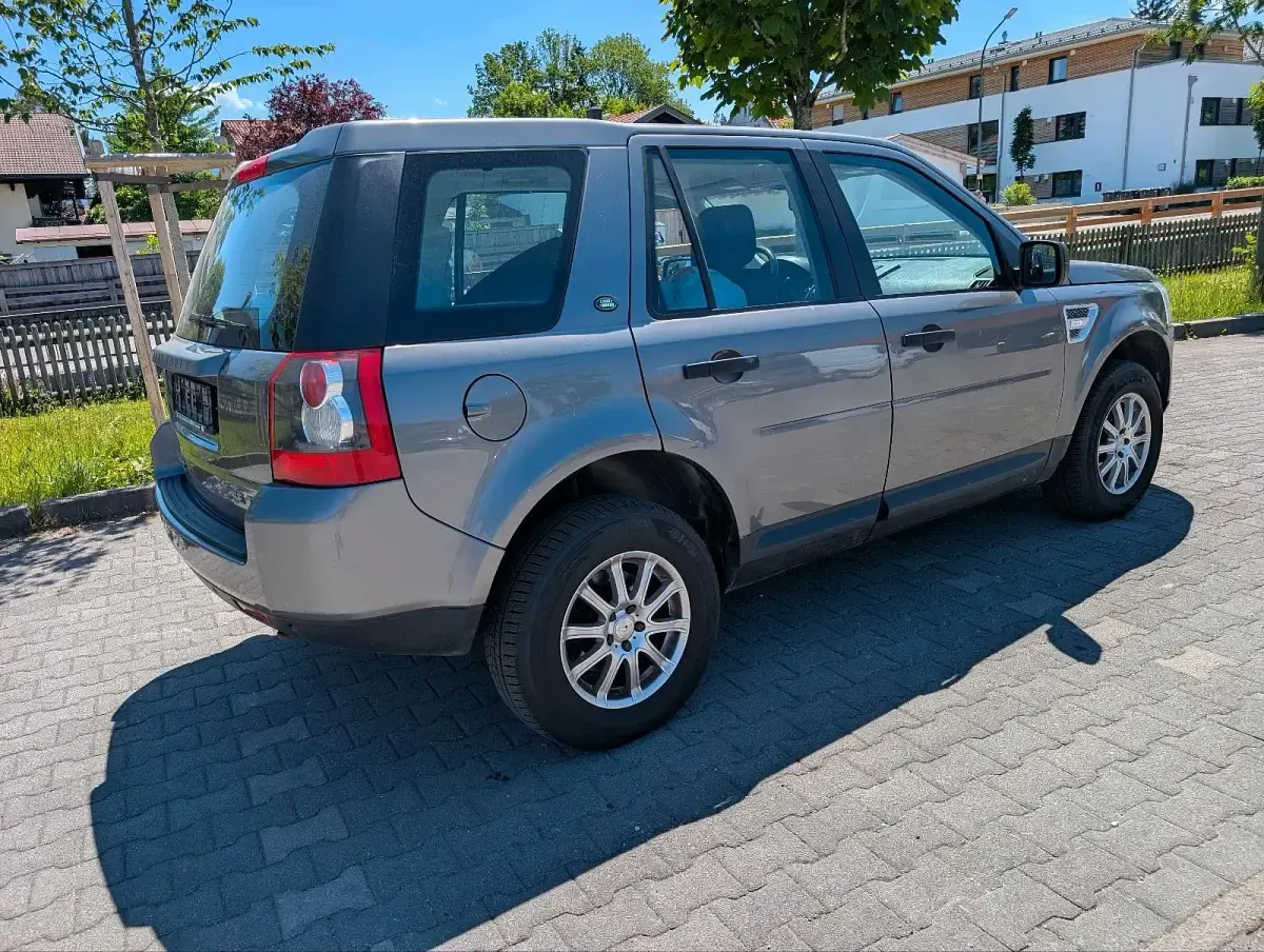 Gebraucht Land Rover Freelander 2 152 PS (111 kW) 2008 Grau SUV