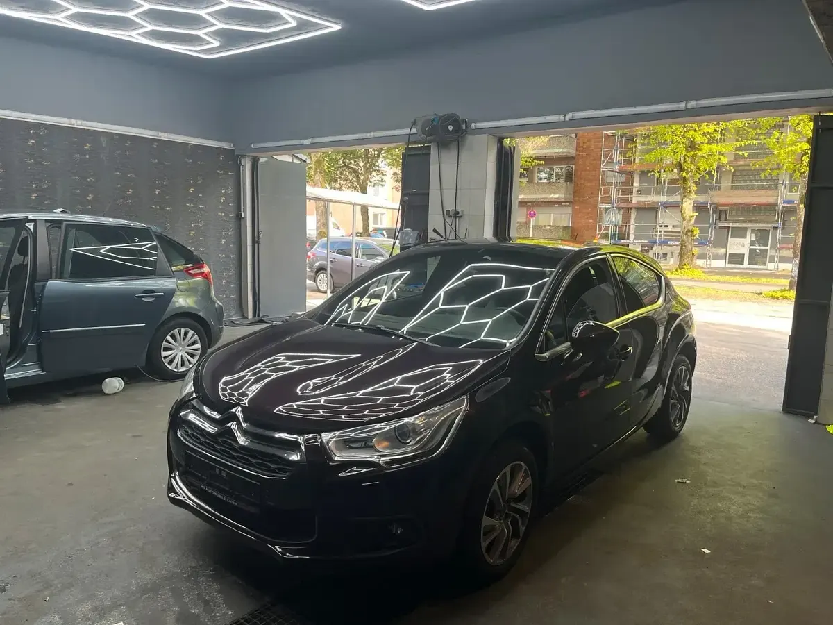 Gebraucht Citroën DS4 So Chic 163 PS (119 kW) 2015 Andere farben Kleinwagen