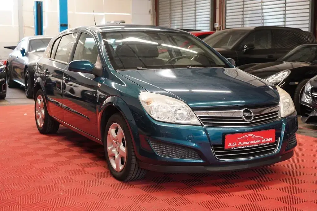 Gebraucht Opel Astra 140 PS (102 kW) 2007 Grün Limousine