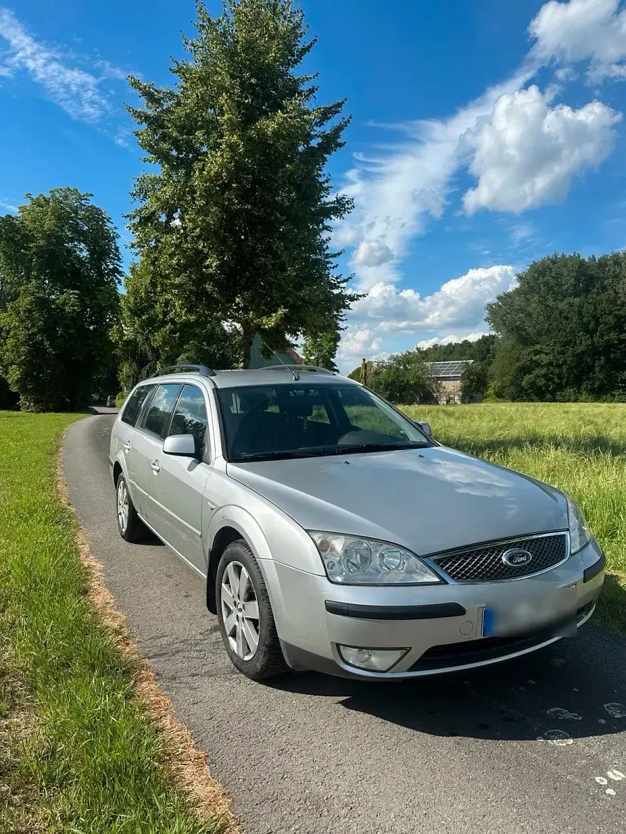Gebraucht Ford Mondeo 131 PS (96 kW) 2004 Grau Kombi