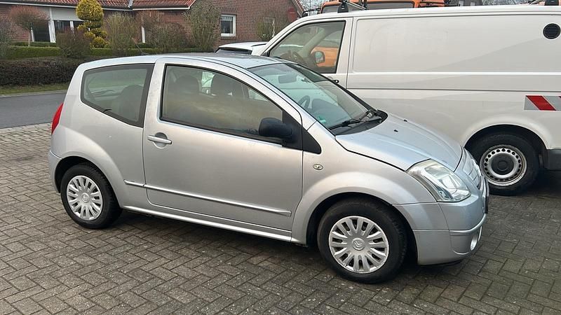 Gebraucht Citroën C2 60 PS (44 kW) 2008 Silber Kleinwagen