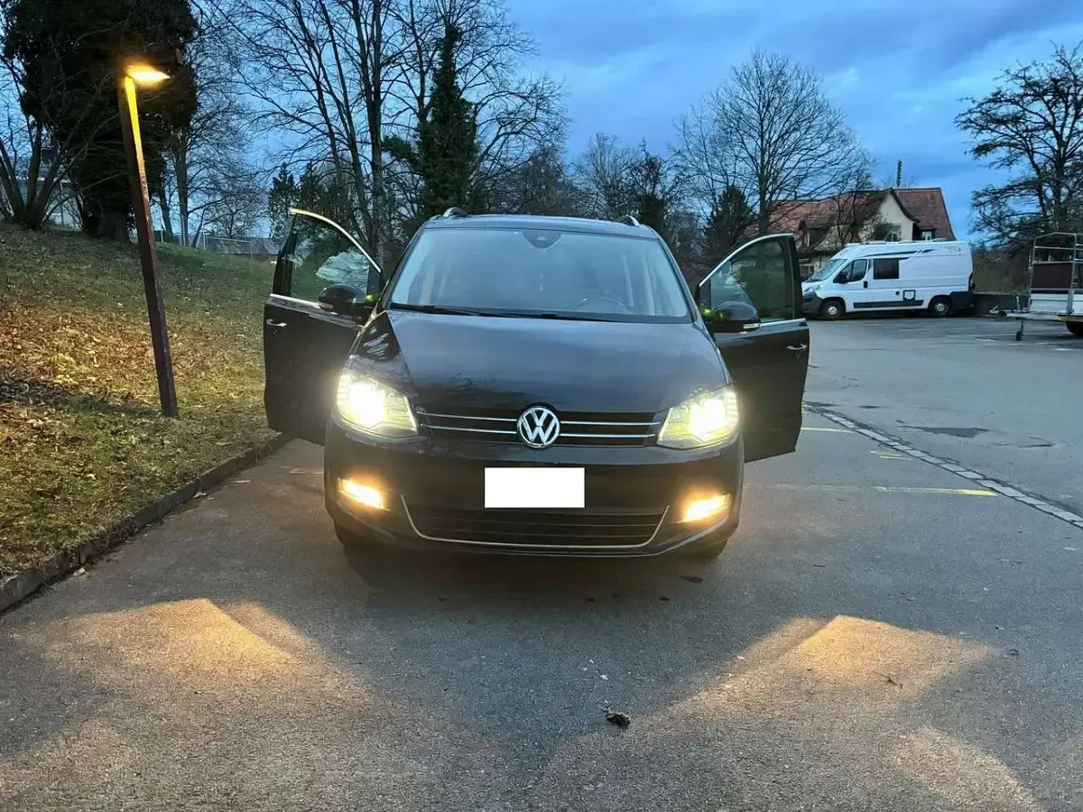 Gebraucht VW Sharan Highline 177 PS (130 kW) 2015 Schwarz Van / Kleinbus